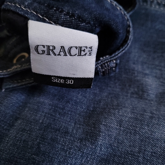 Grace in LA Jeans - Picture 13 of 14